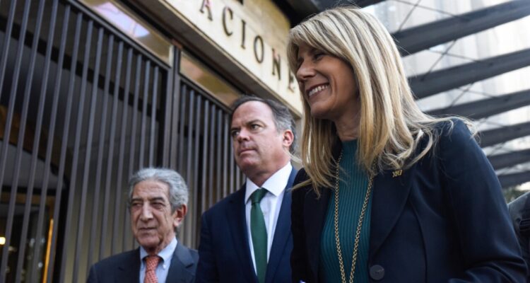 Demócratas llama a votar a favor de nueva Constitución: impulsará reformas en caso de aprobarse