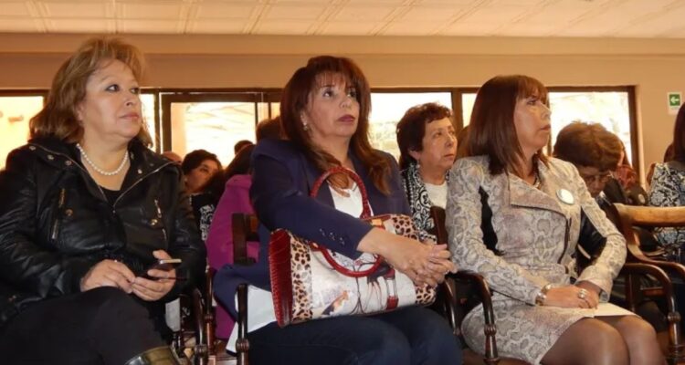 Hijas de nueva directora (s) del SLEP de Atacama fueron contratadas con recursos de subvención escolar