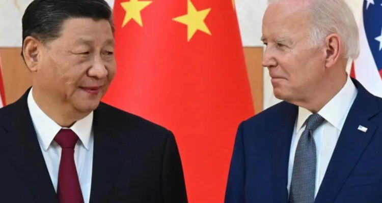 La última vez que Xi Jinping viajó a EE.UU. fue en 2017, cuando visitó la residencia en Florida del entonces presidente Donald Trump (2017-2021), con quien tuvo una relación complicada.
