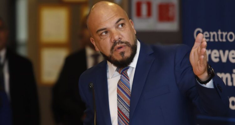 Gobierno explica cambios a encuesta sobre victimización y responde a críticas: son “injustificadas”