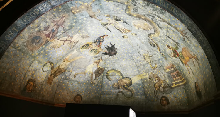 El Cielo de Salamanca, Universidad de Salamanca, España: una bóveda de piedra pintada en el s.XV para imitar la ilusión óptica de la bóveda celeste.