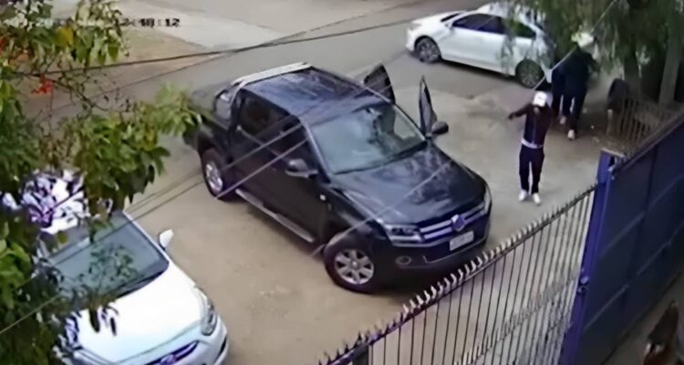 Concejal de Lo Prado es víctima de encerrona: Carabineros recuperó el vehículo y detuvo a 2 asaltantes