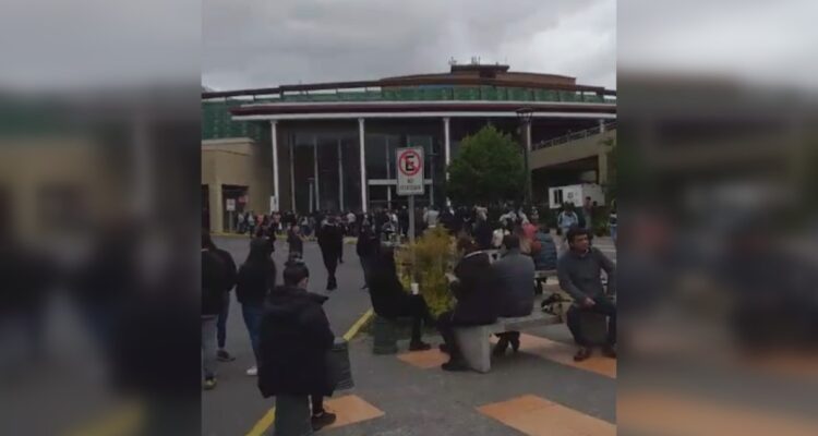 Evacuación en mall del trébol