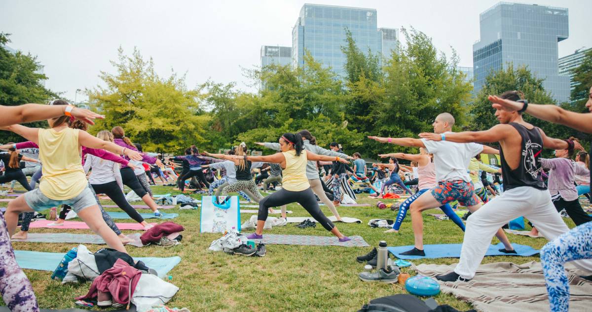 Festival de yoga Wanderlust celebrará sus 10 años en Parque Araucano de Las Condes