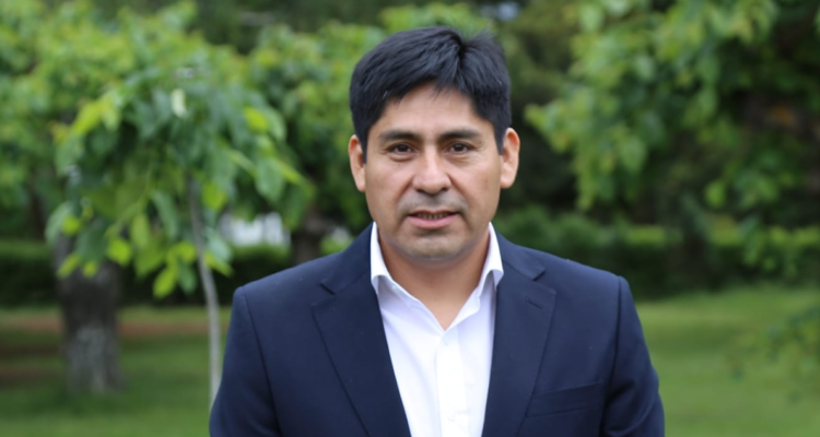 Fiscalía despacha orden a policías para ubicar y detener a alcalde de Renaico prófugo de la justicia