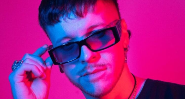 FlowGPT: Quién es el chileno detrás de la canción creada por IA que enfureció a Bad Bunny