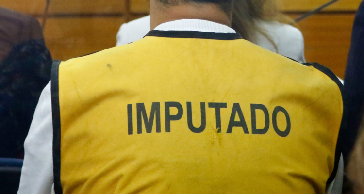 Carabinero presenta una querella en contra de hombre acusado de golpearlo mientras estaba en servicio