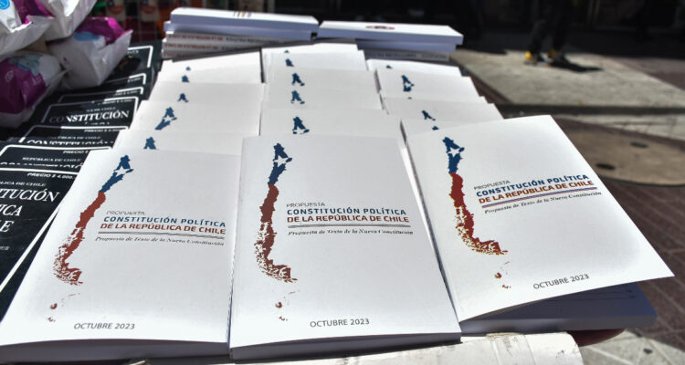 Constitución y mujer: derribando mitos