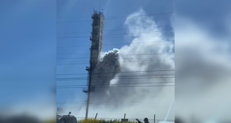 Fuga de aislante en planta Indura de Talcahuano