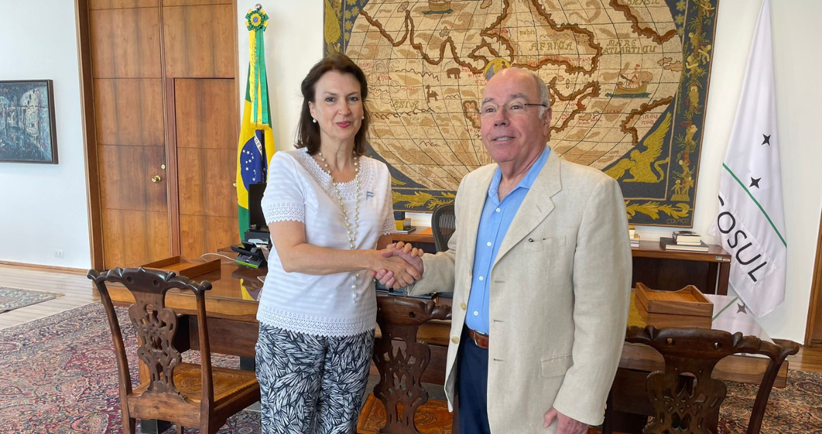 La futura canciller de Argentina, Diana Mondino, junto al ministro de Exteriores de Brasil, Mauyro Vieira