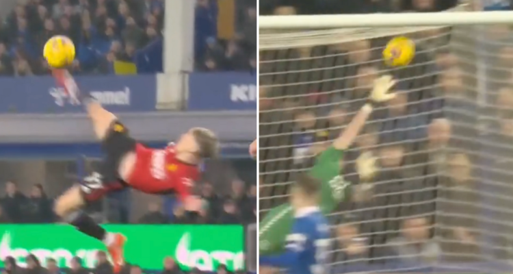 Garnacho se despachó tremendo golazo de chilena para hundir a Everton en Premier League.