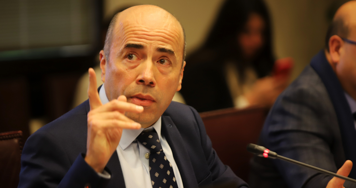 Gores y caso convenios