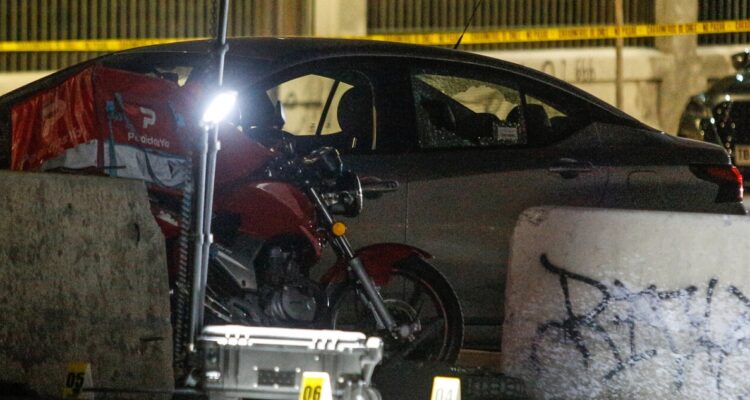 Fiscalía revela el presunto origen de la granada lanzada contra carabinera en Santiago