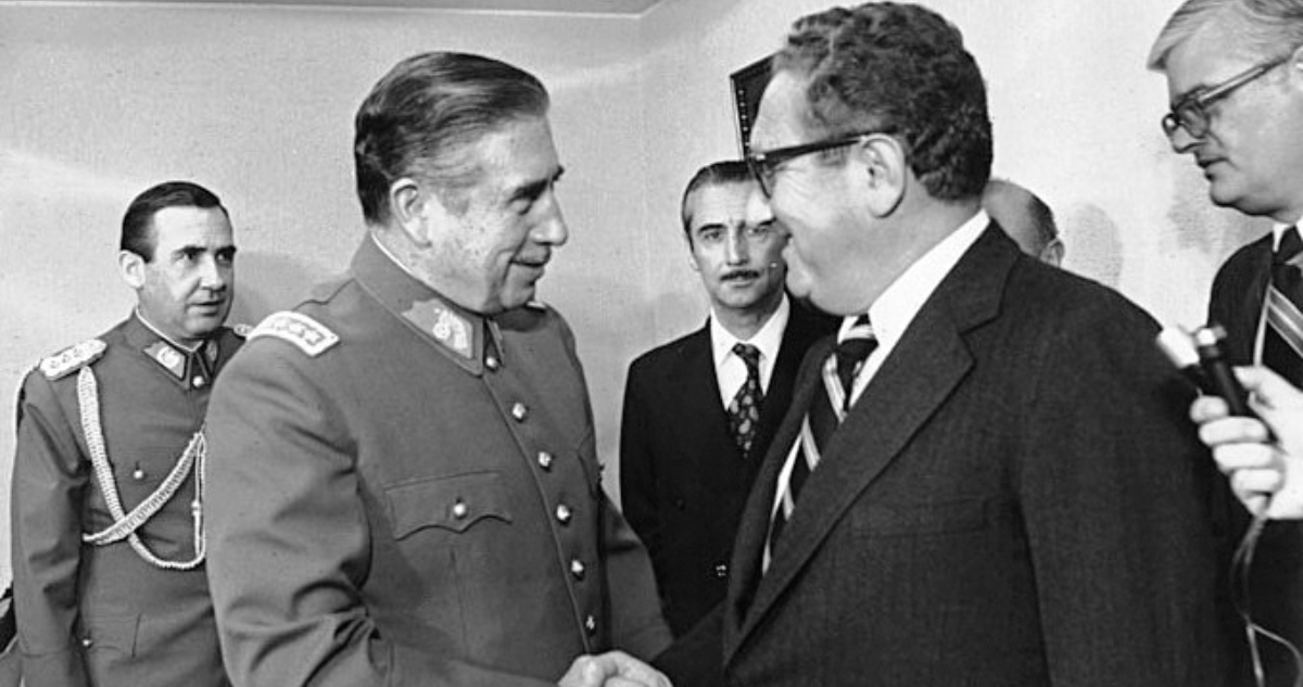 Augusto Pinochet y Henry Kissinger