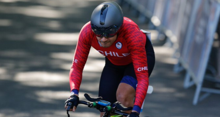 Hernán Moya se queda con el cuarto lugar en una definición fotográfica del gran fondo en el Para Ciclismo.