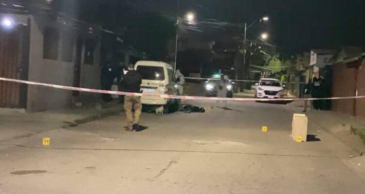 Investigan homicidio de extranjero que recibió 8 disparos desde un vehículo en La Pintana