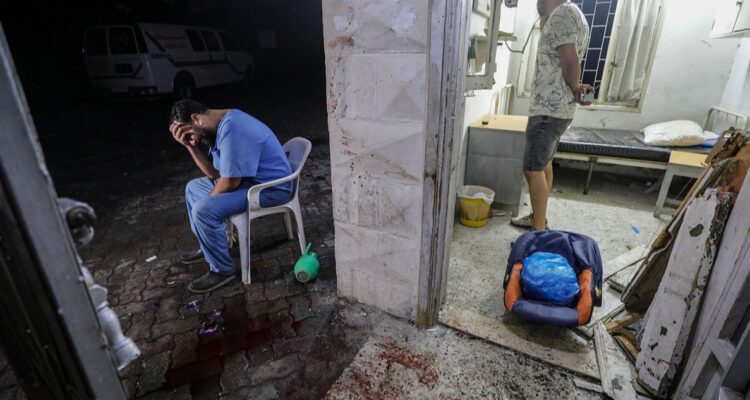 Israel ataca y rodea hospitales en Gaza