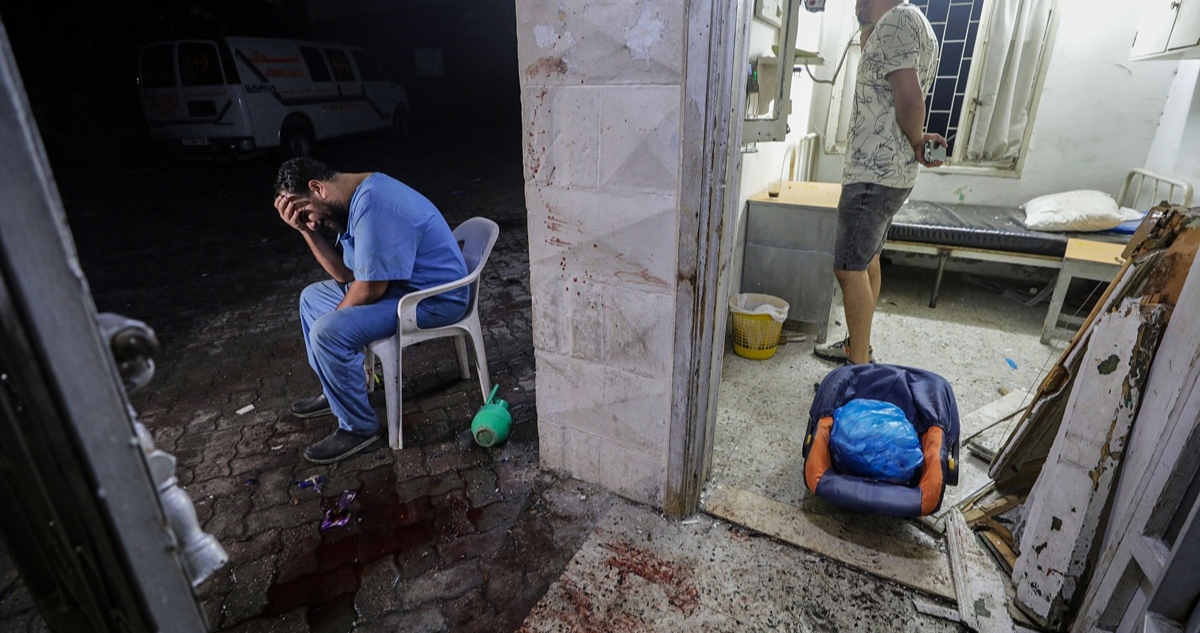 Israel ataca y rodea hospitales en Gaza
