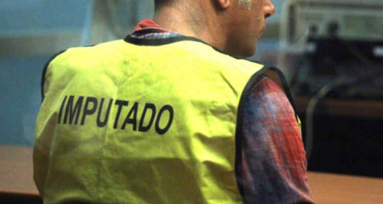 Decretan arresto domiciliario nocturno a hombre que habría abusado sexualmente de niña en Vilcún