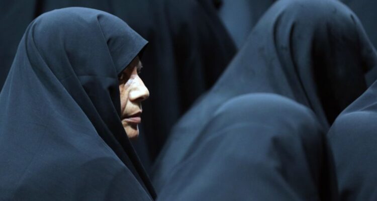 En Irán destituyen a Presidente de Federación de Deportistas Sordos por atleta que no ocupó velo en cita deportiva