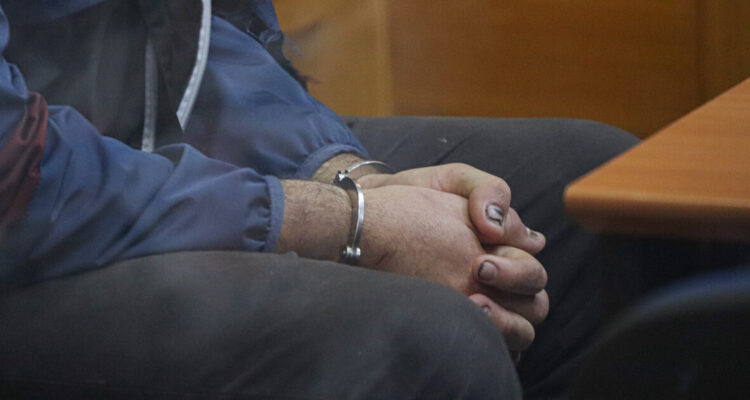 Republicanos proponen eliminar atenuante de “irreprochable conducta anterior” a migrantes ilegales