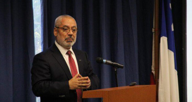 Presidente Boric pidió renuncia a director de Educación Pública en medio de crisis por SLEP