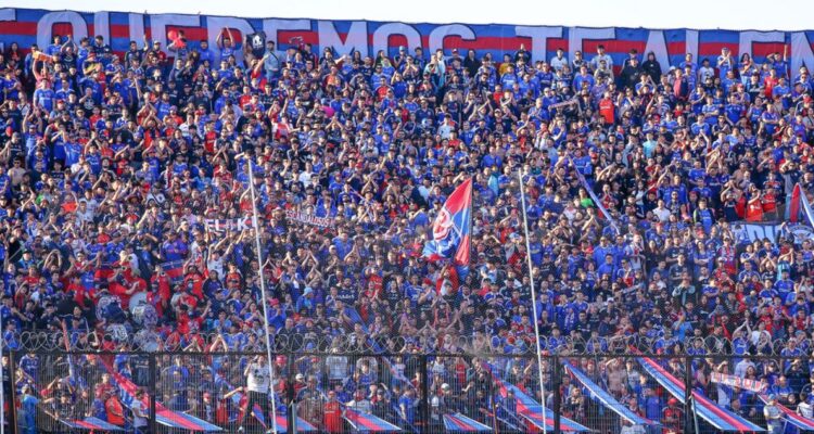 “Acto repudiable”: La U sacó la voz tras ataque y robo de barristas azules a funcionarios de Everton