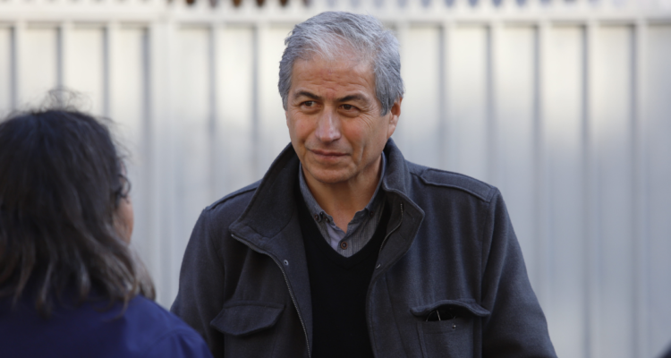 Mario Aguilar presidente colegio de profesores