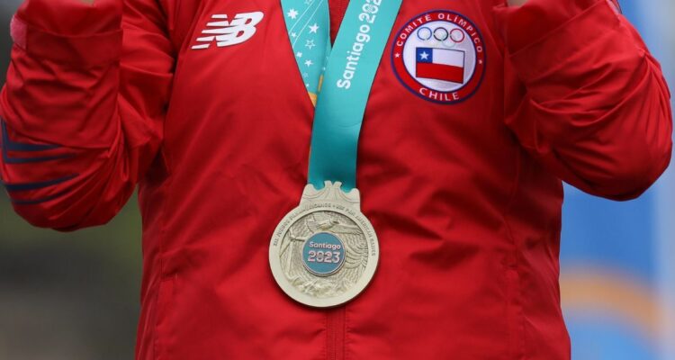 ¿Vale su peso en oro? El premio en dinero que reciben chilenos medallistas en Panamericanos 2023