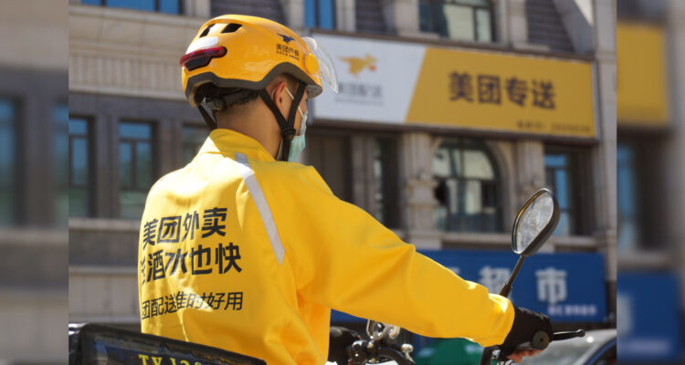 Un trabajador de la app china Meituan