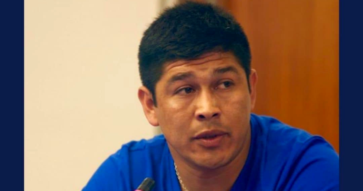 Mijael Carvones inicia huelga de hambre