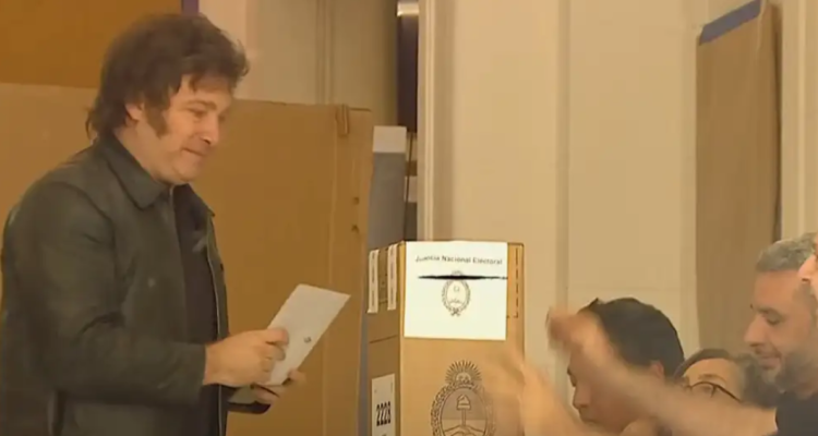 Milei llega a votar Estamos tranquilos, todo lo que había que hacer se hizo