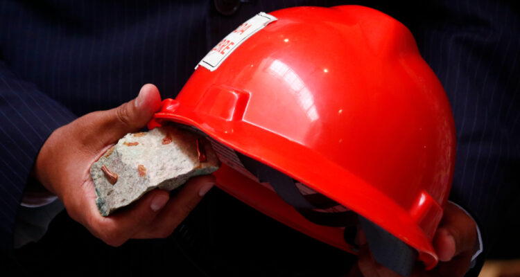 Gobierno destinará más de $2 mil millones para financiar proyectos de pequeña minería