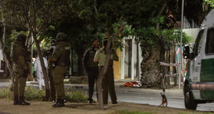 VENEZOLANO MUERTO TRAS LANZAR GRANADA A CARABINERA