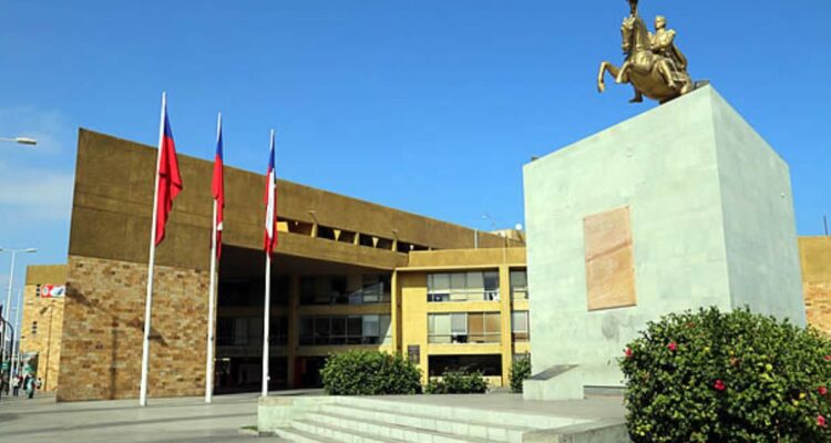 Antofagasta: advierten posibles irregularidades en contrato de municipio para limpieza de calles