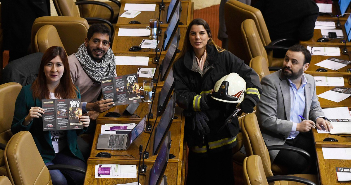 Orsini sufre revés luego que Corte rechazara recurso de protección tras ser expulsada de Bomberos