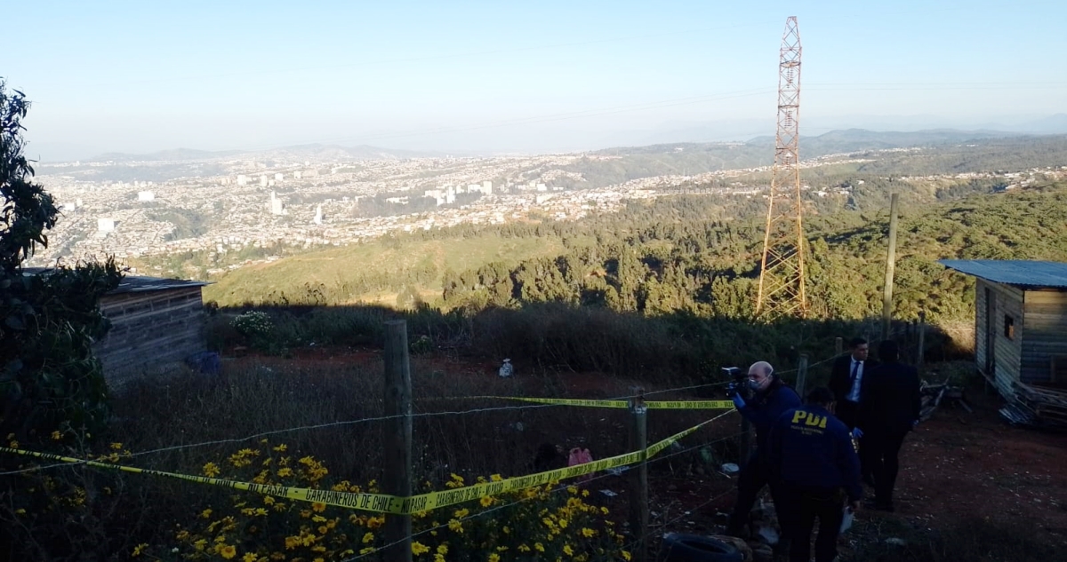 PDI investiga hallazgo de osamentas humanas en un cerro de Valparaíso