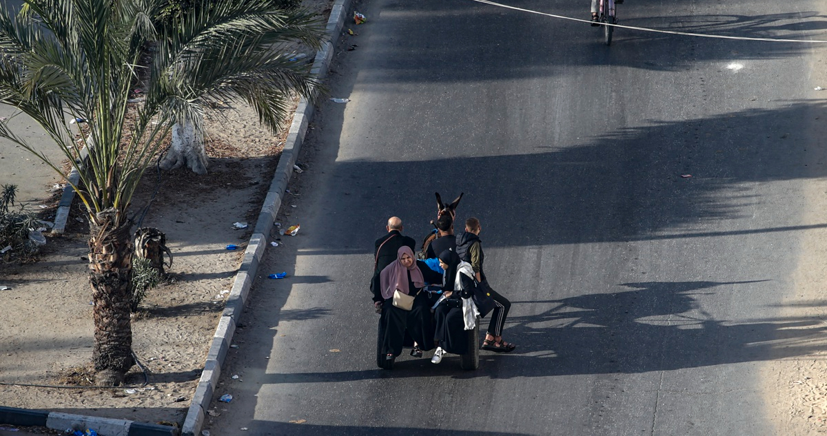 Más de 50 mil palestinos han huido del norte de Gaza en las últimas 24 horas según cifras de la ONU