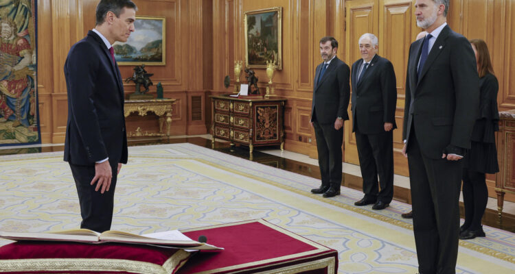 Sánchez promete su cargo de presidente del Gobierno ante el rey Felipe VI