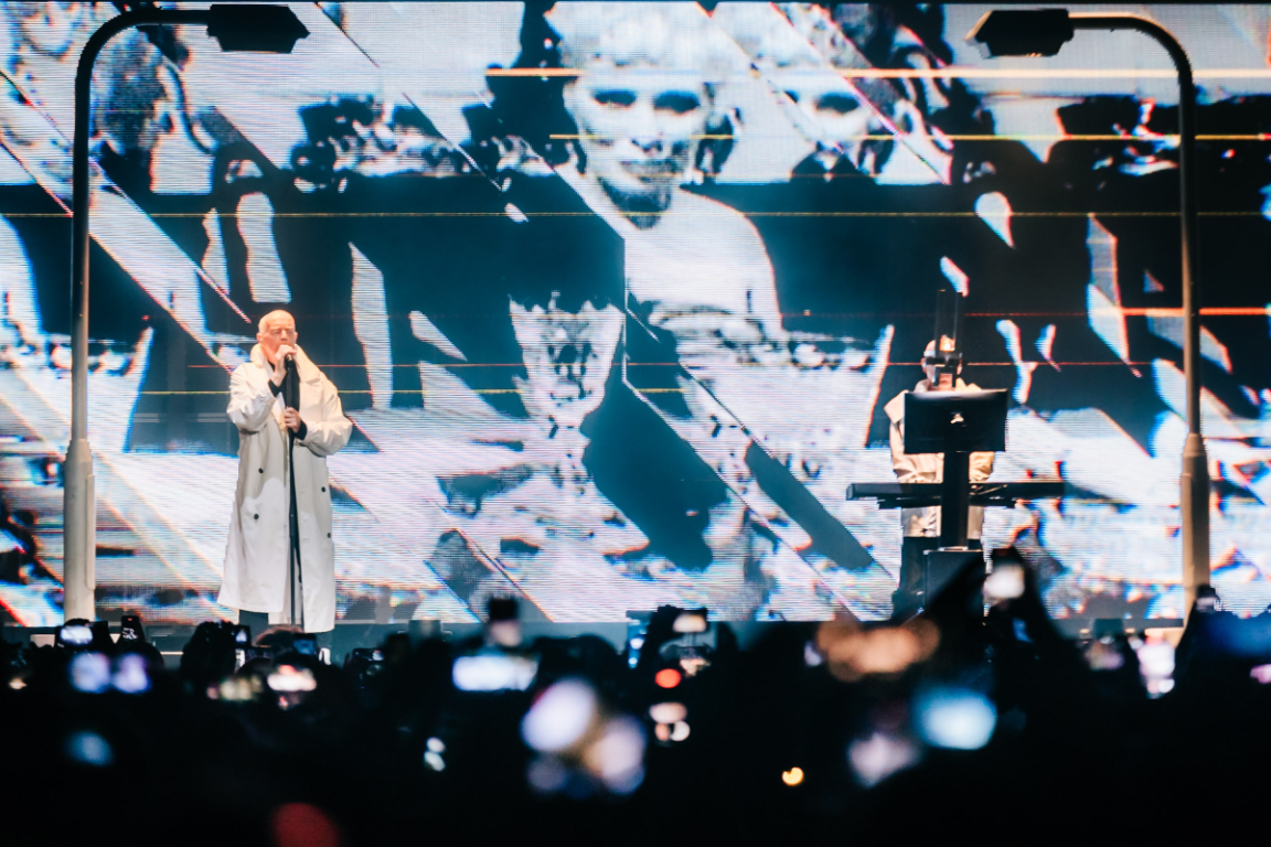 Pet Shop Boys recreó una discoteca con más de 12 mil personas en su regreso a Chile