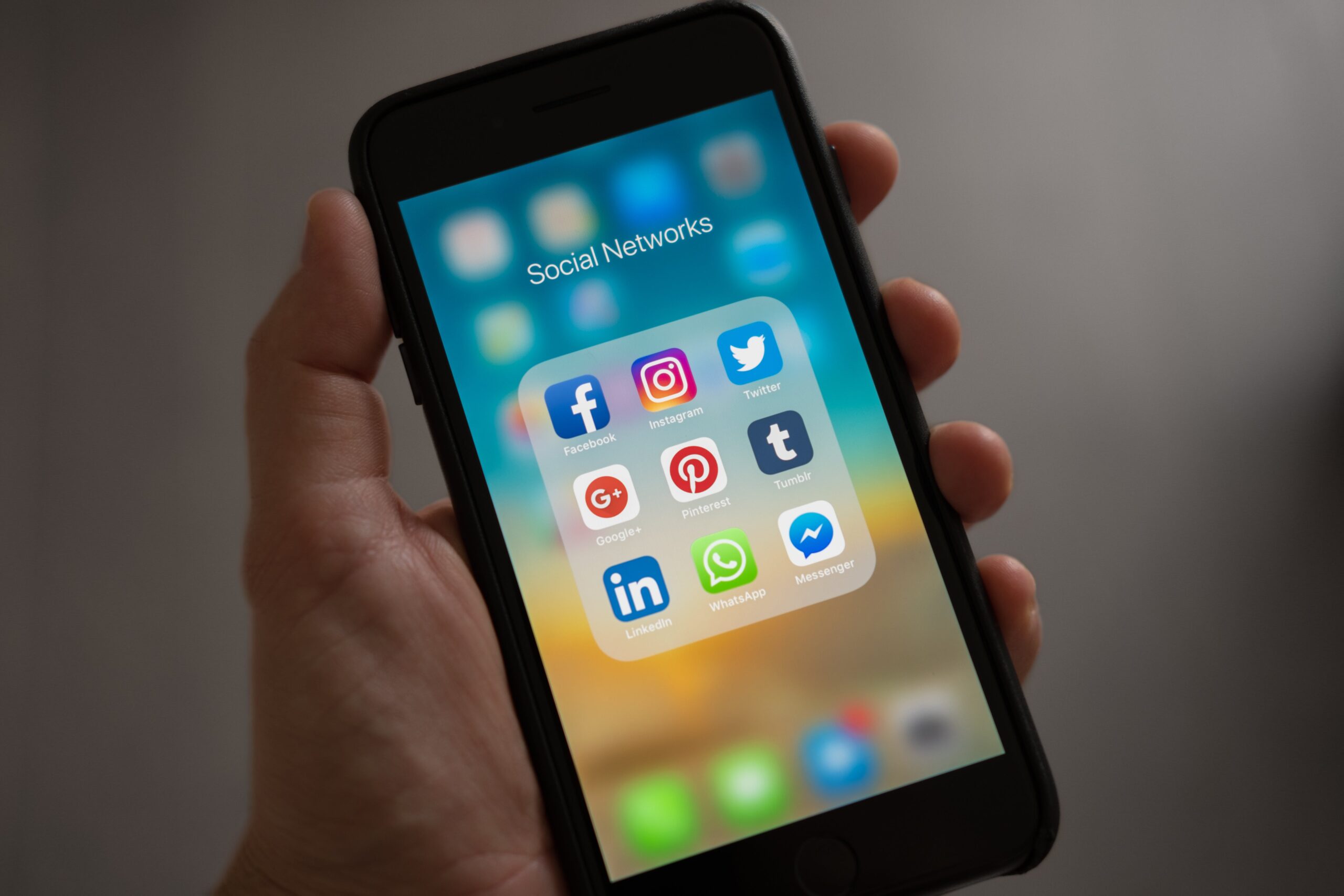 Joven que demanda a Meta por adicción a las redes sociales: “Era como tener síndrome de abstinencia”