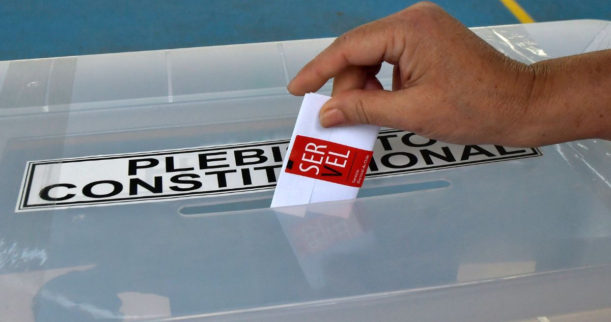 Ipsos: 26% votaría a favor y 40% en contra de la propuesta de nueva Constitución