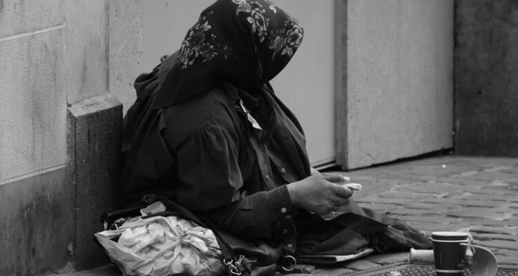 Cepal reporta que pobreza en Latinoamérica bajó al 29% y alcanzó niveles prepandémicos