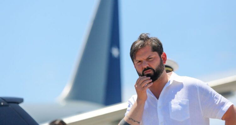 Boric anuncia viaje a la Antártica junto a secretario general de la ONU por crisis climática