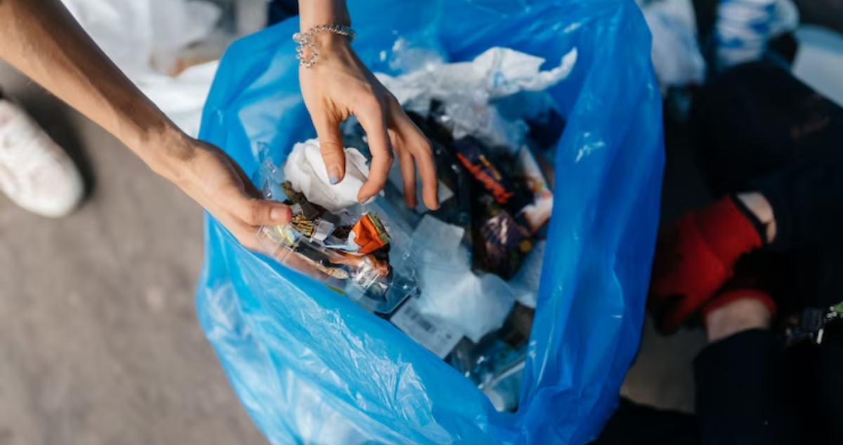 Programa “Comuna sin Basura” de CMPC recolectará 65 toneladas de residuos en nueve comunas del país
