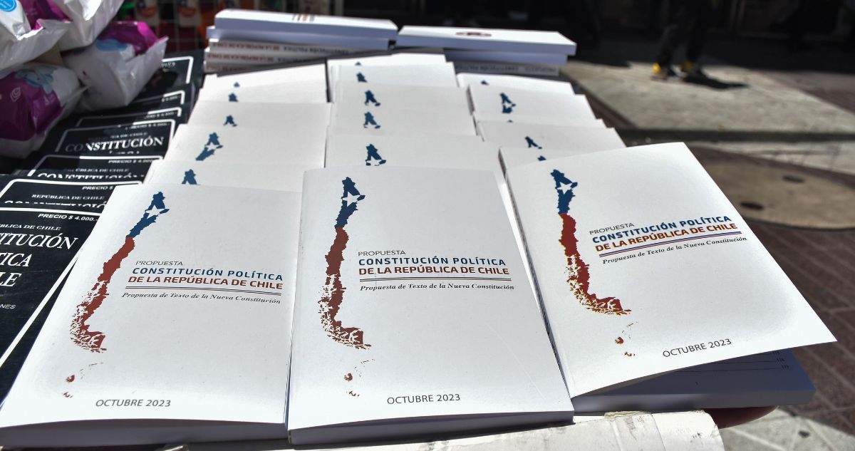 Error en propuesta constitucional obligará a reformar texto en caso de ser aprobado el 17 de diciembre
