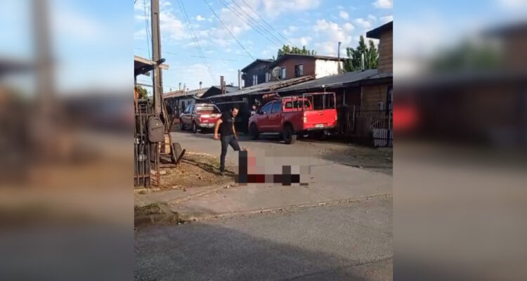 Sujeto asesina a sangre fría, con varias puñaladas y en la vía pública a hombre en sector de Mariquina