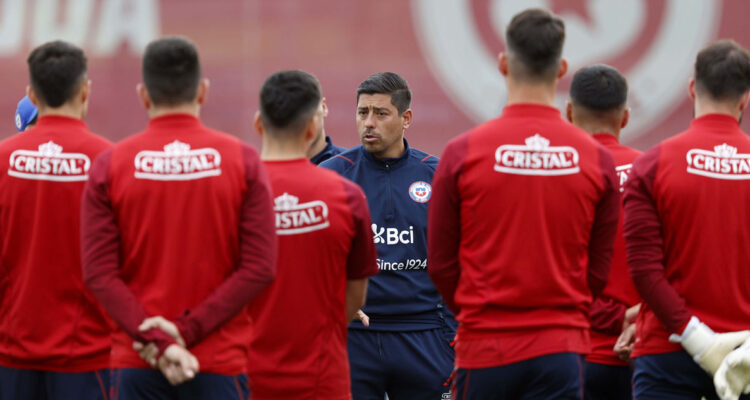 Nicolás Córdova ya tiene fórmulas para parar a La Roja ante Ecuador.