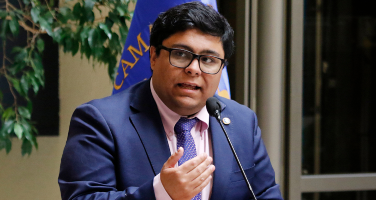 Republicanos se refiere a ataque con granada