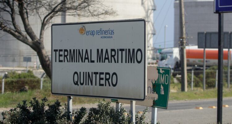 Sanción Enap or emergencia ambiental en Quintero Puchuncaví